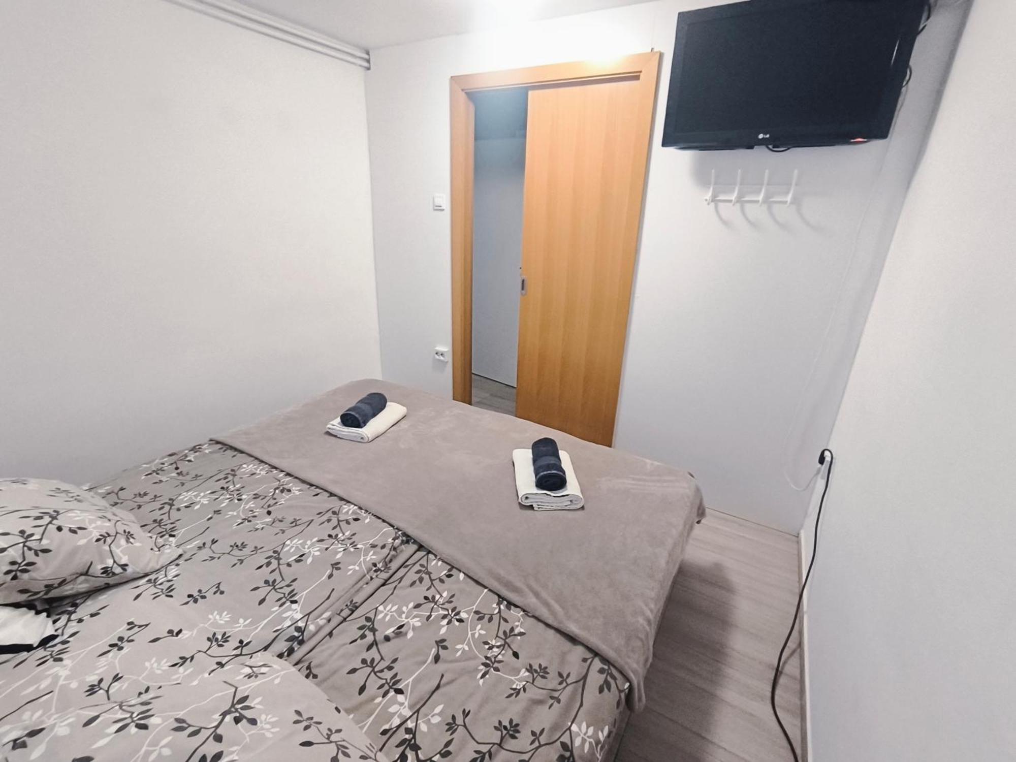 Jo-Ma Apartma - Safe Parking Ljubljana Exteriör bild